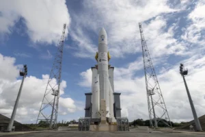 L'Ariane 6, dalla società francese Arianespace per conto dell'ESA, sostituirà il venerabile Ariane 5 nel primo lancio domani 9 Luglio
