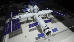 I vertici spaziali della Russia hanno annunciato l'intenzione di costruire una nuova stazione spaziale operativa entro il 2030