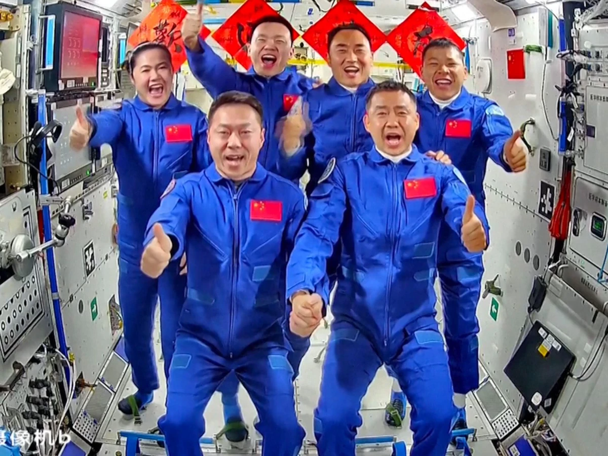 La missione Shenzhou 20 ha raggiunto la stazione spaziale Tiangong per una permanenza di sei mesi. Scopri tutti i dettagli