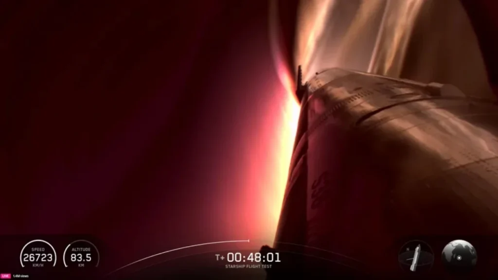 Un immagine del rientro della Ship in atmosfera. Si nota il plasma ad alte temperature che si forma sullo scudo termico della Ship