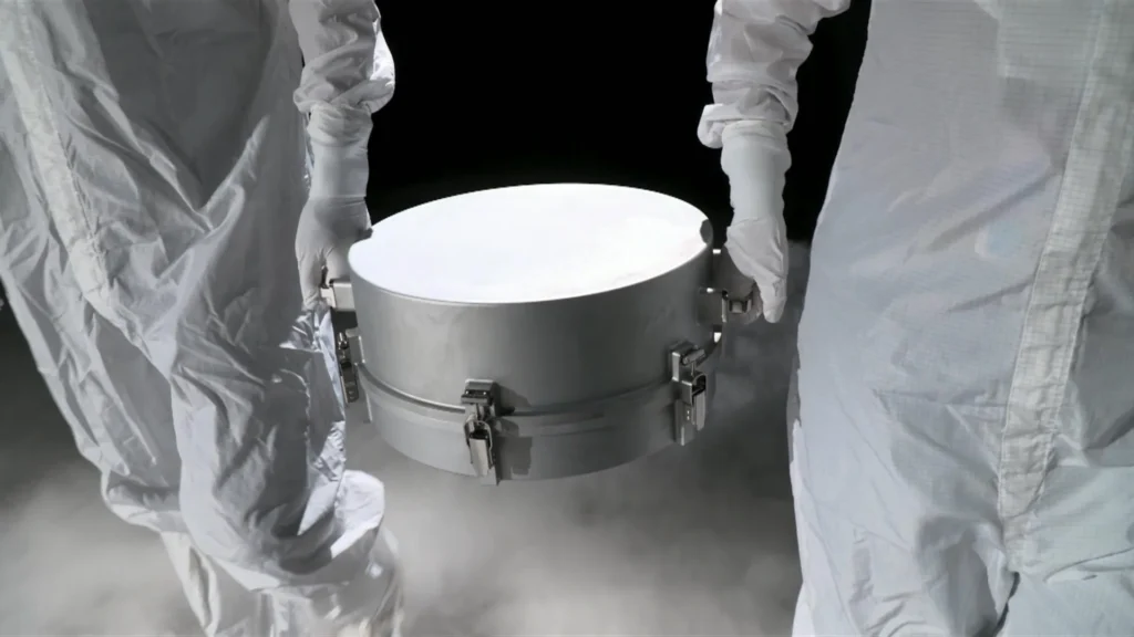 Studio su Bennu rivela come gli aminoacidi spaziali possano formarsi nel ghiaccio radioattivo, cambiando le teorie sull’origine della vita